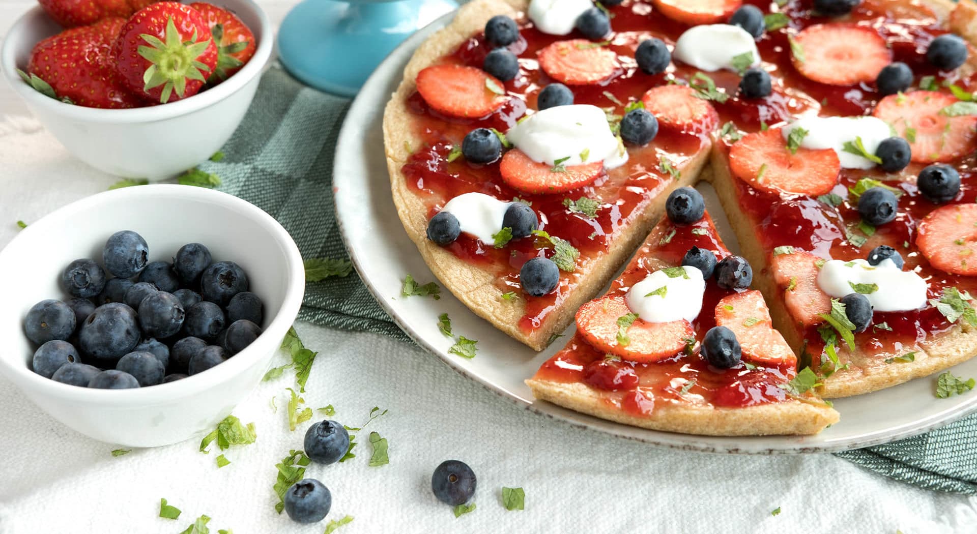 Frokostpizza av pannekakerøre