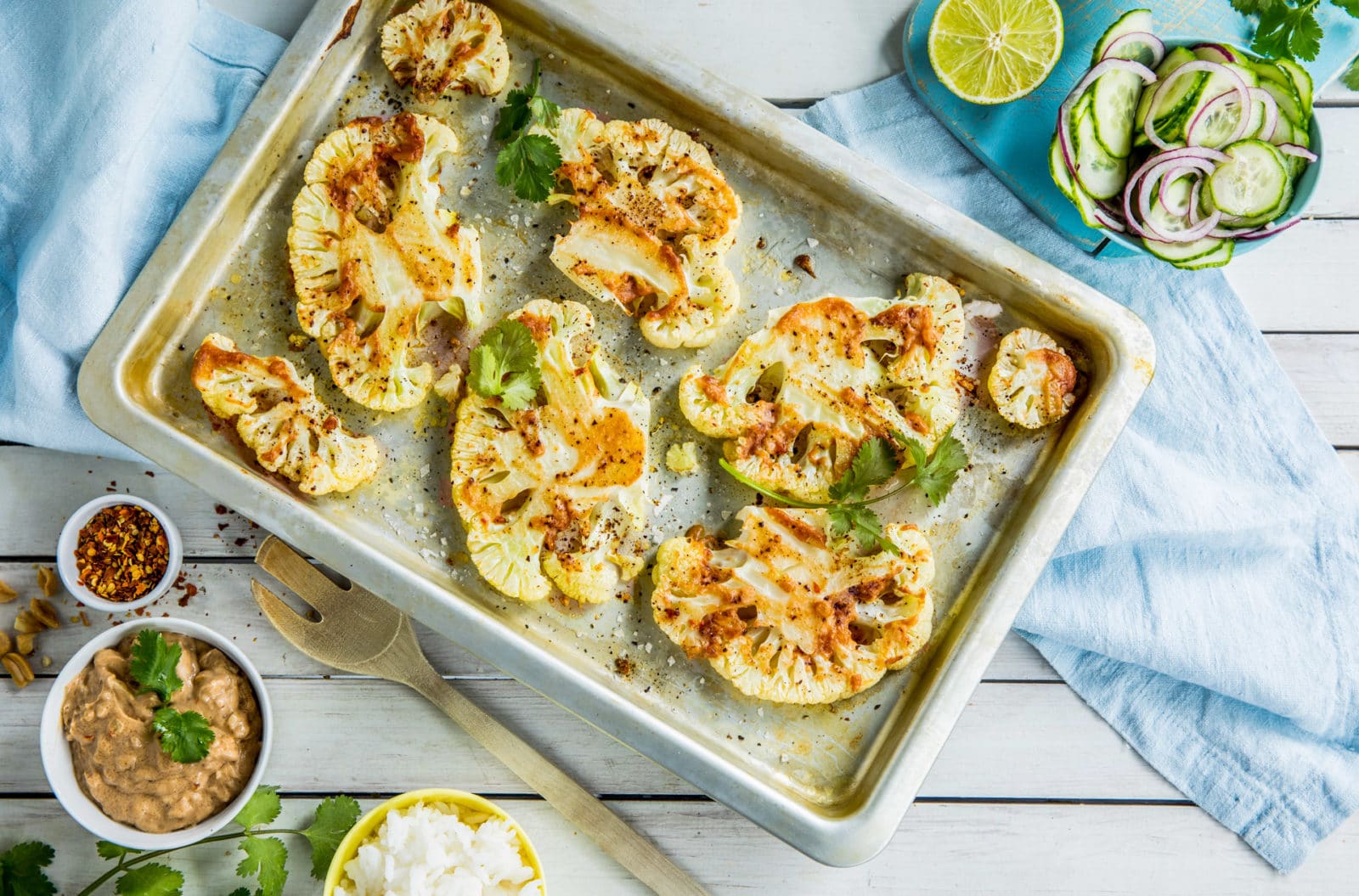 Ovnsbakt blomkål med peanøttsaus