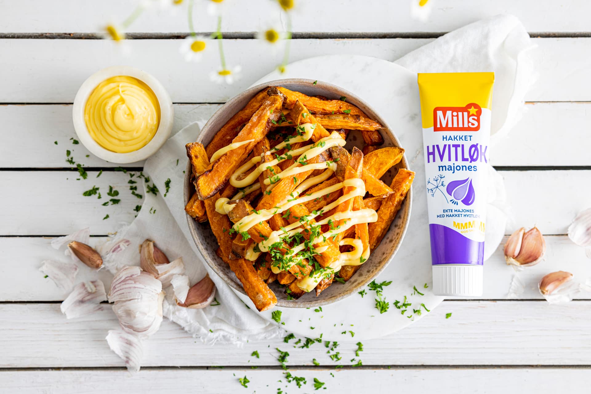 Søtpotetfries med Mills Hvitløksmajones