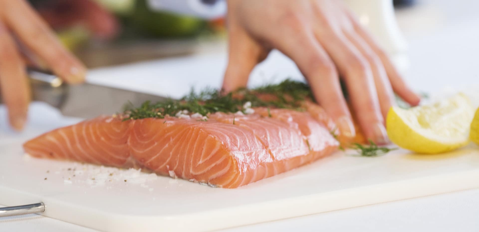 Ernæringsfysiologene spiser fisk, som laks